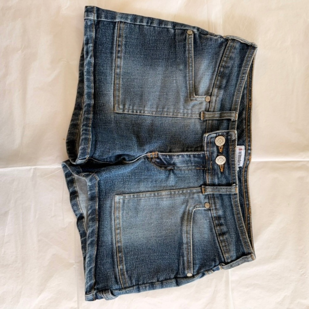 No Boundaries Denim Shorts Juniors 5 Blue Good Stretch Patch Pockets 25WW434